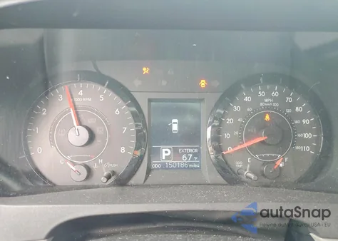 2015 Toyota Sienna Le z USA, uszkodzony, nr VIN 5TDKK3DC8FS535902